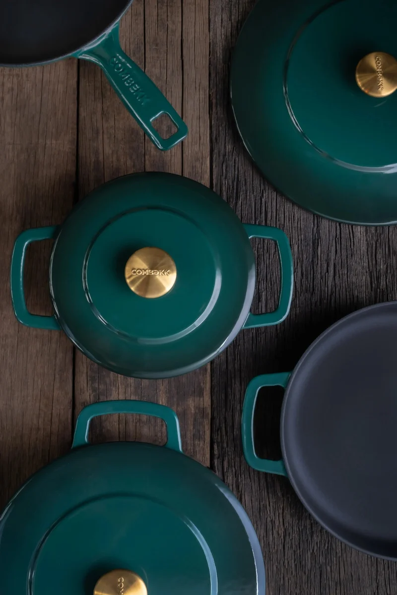 Combekk Bräter mit Deckel Gusseisen Holly Green ø 28 cm / 5,3 Liter - emaillierte Antihaftbeschichtung