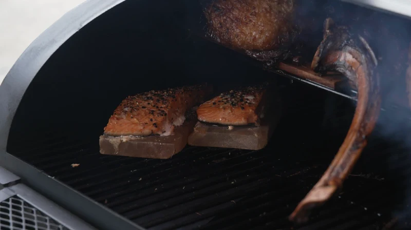 Landmann Smoker Vinson 400 Starterset - Holzkohle Räucherofen - Smoker BBQ