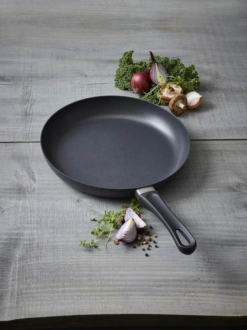 SCANPAN Bratpfannenset Classic Induction ø 24 & 28 cm - geeignet für alle Wärmequellen - Standard Antihaftbeschichtung