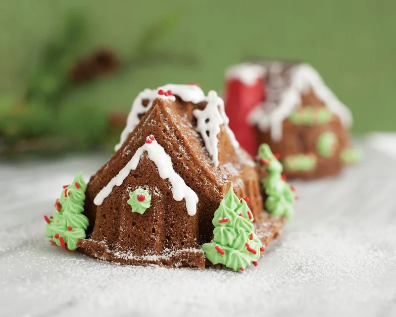 Nordic Ware Kuchenform Lebkuchenhaus Duet Silber - Aluguss - 32 x 17 cm