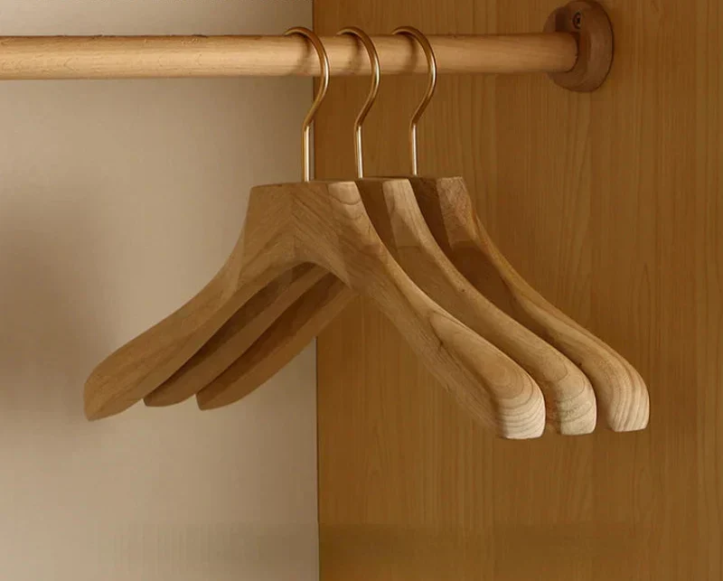 Aurora Brede Schouder Houten Kledinghangers – Premium Kamferhout Pak- & Mantelorganizer (Set van 2)