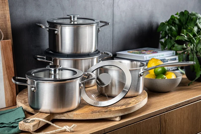 DUCQ Topfset - Stieltopf ø 16, 18, 20, 24 cm & Stieltopf ø 16 cm & Bratpfanne ø 26 cm + Deckel - Induktion - Downdraft - Edelstahl - 6-teilig