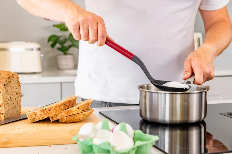KitchenAid Gemüselöffel Classic Kaiserrot Kunststoff 34 cm - Abtropflöffel