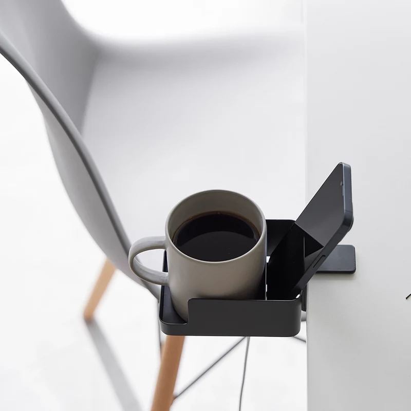 Tassen- und Telefonhalter auf dem Schreibtisch Yamazaki