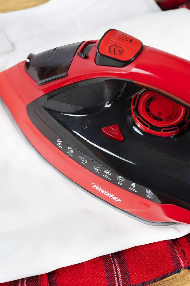 Mesko MS 5031 Dampfbügeleisen 3000W rot/schwarz