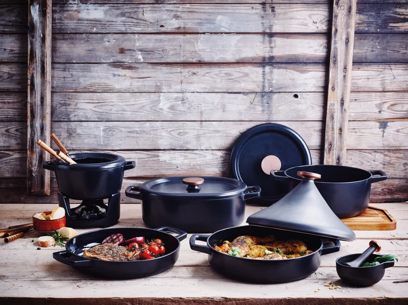 Alva Grillpfanne / Grillplatte Nori ø 28 cm + Kostenlose Ledergriffe - für alle Herdarten geeignet - emaillierte Antihaftbeschichtung