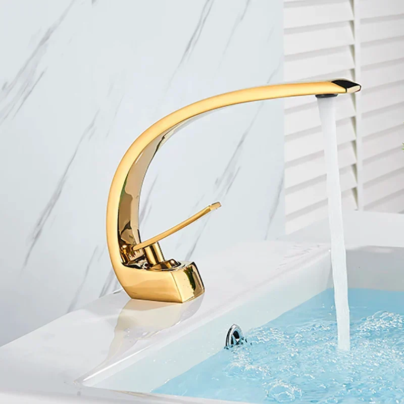 Elegante Badkraan – Luxe ontwerp voor jouw badkamer