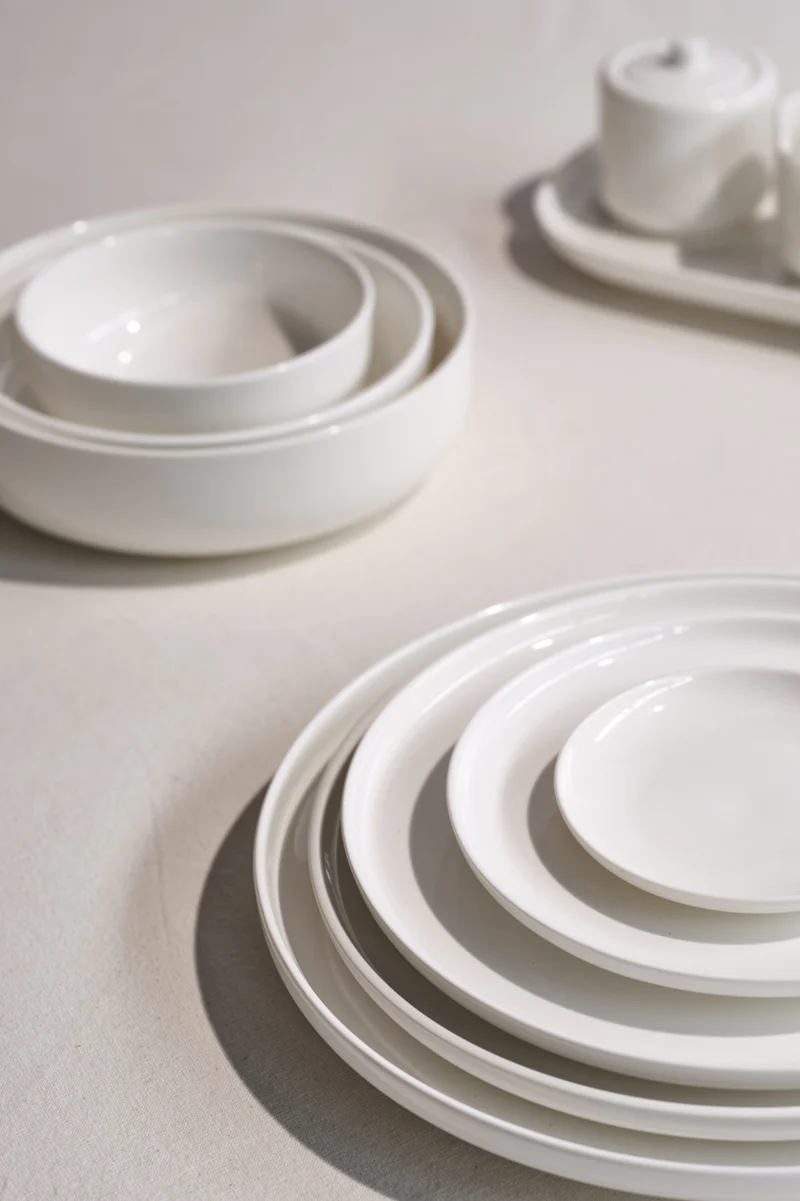 Cosy & Trendy Geschirrset Moon White 12-teilig / 4 Personen - 4 Dinner-Teller, 4 Frühstücksteller und 4 Schalen