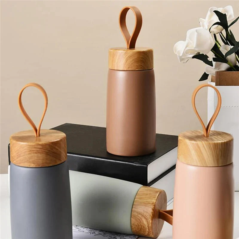 Geïsoleerd Koffiekopje Scandinavische Stijl 6 Uur Warmte