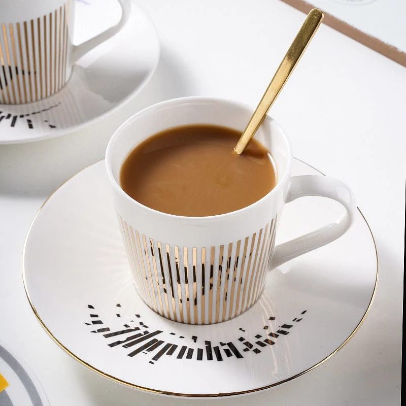 MirrorSip™ Bewegelijke Reflectie Creatieve Koffiemok Spiegel - Nu 50% KORTING!