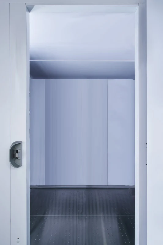Tiefkühlzelle Wandstärke 120mm, 1800 x 2400 x 2200 mm, ohne Aggregat