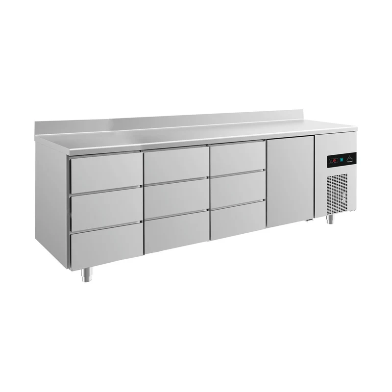 Kühltisch -2 bis +8°C 2330x700x850mm mit 1x Tür und 3x drei Schubladen u. Aufkantung – Art.-Nr. KT4DDDTA
