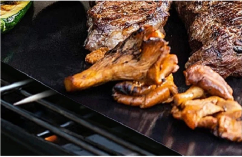 BBQ Grillmatte - wiederverwendbar 33x40 cm schwarz