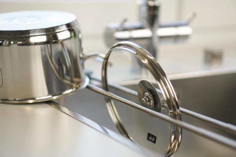 Abtropfhilfe "drip.line!" verschiedene Farben