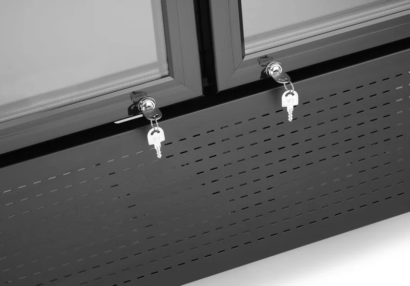 Arktic Rückwandkühlschrank mit hinterleuchteter Blende, zweitürig – 512 l – 230 V / 510 W – Schwarz – 585 × 1120 × H 1900 mm