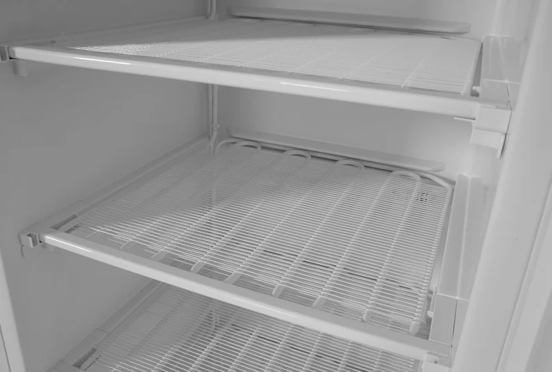 Arktic Gefrierschrank in weiß lackiertem Stahlgehäuse – Budget Line – 260 l – 230 V / 280 W – 639 × 600 × H 1875 mm