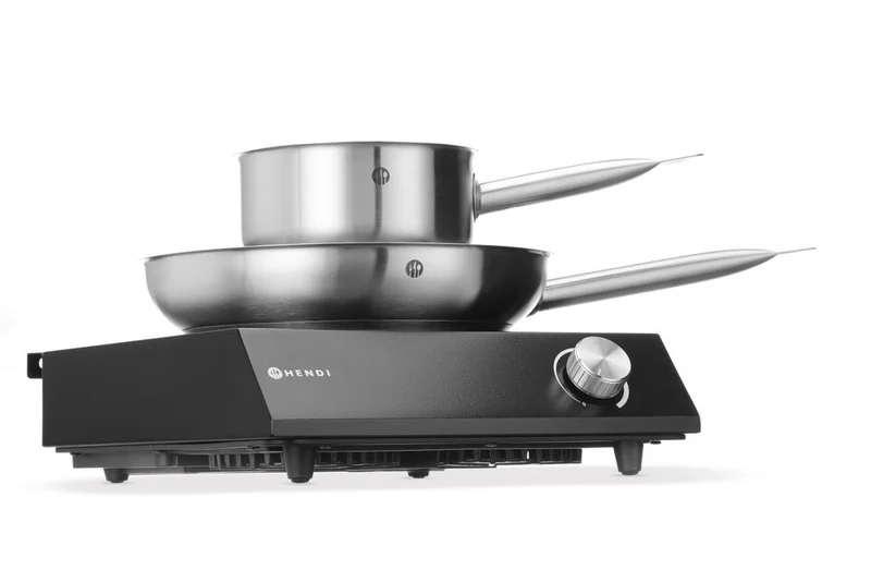 HENDI Set: Induktionskocher 3500 W + Stielkasserolle + Bratpfanne – 230 V / 3500 W – Schwarz – 320 × 395 × H 95 mm