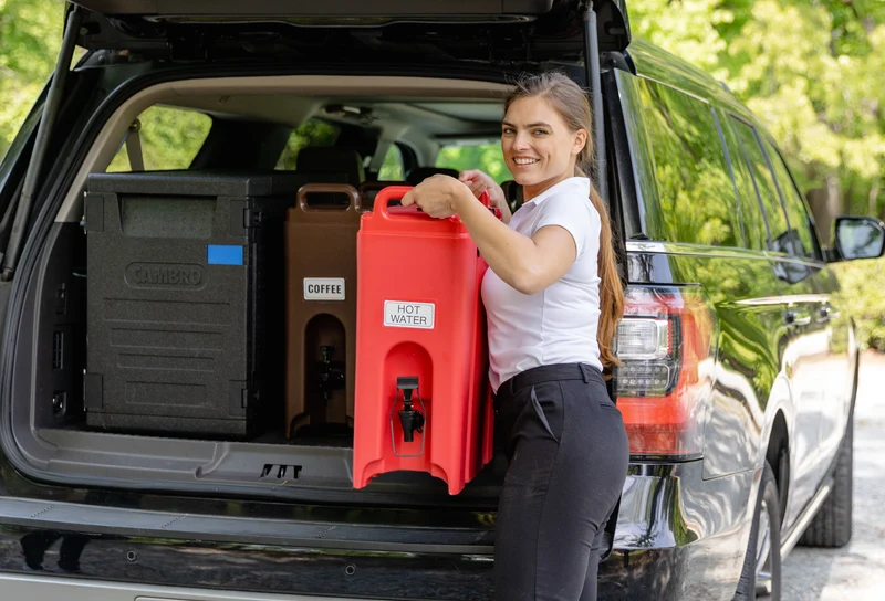 Cambro Cam GoBox® Frontlader Transportbox schwarz, passend für GN 4x 1/1-100mm - EPP400110