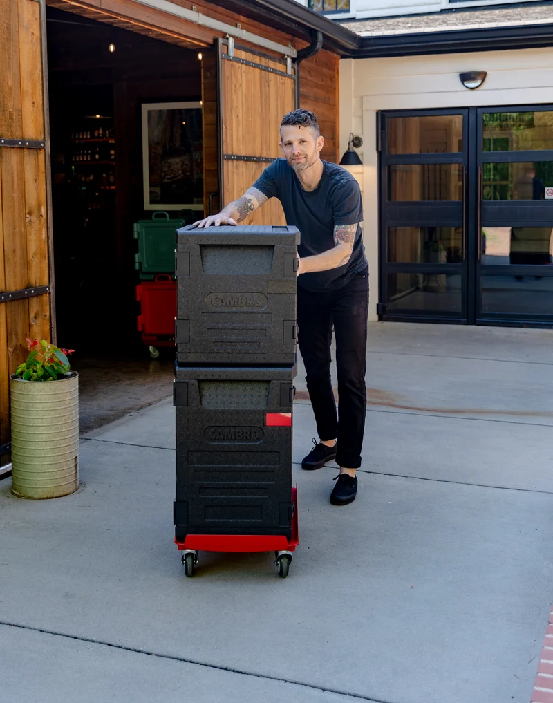 Cambro Cam GoBox® Frontlader, Transportbox schwarz, passend für GN 3x 1/1-100mm - EPP300110