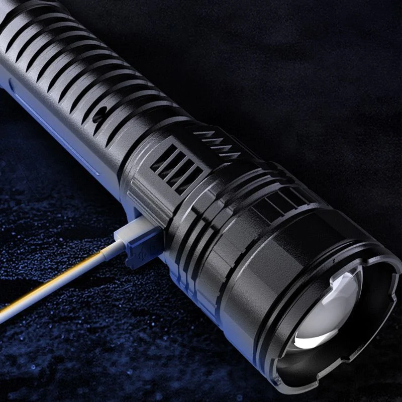 LuxeLumen Premium Laser Telescoop Zaklamp | Multifunctionele zaklamp met krachtige zoomfunctie