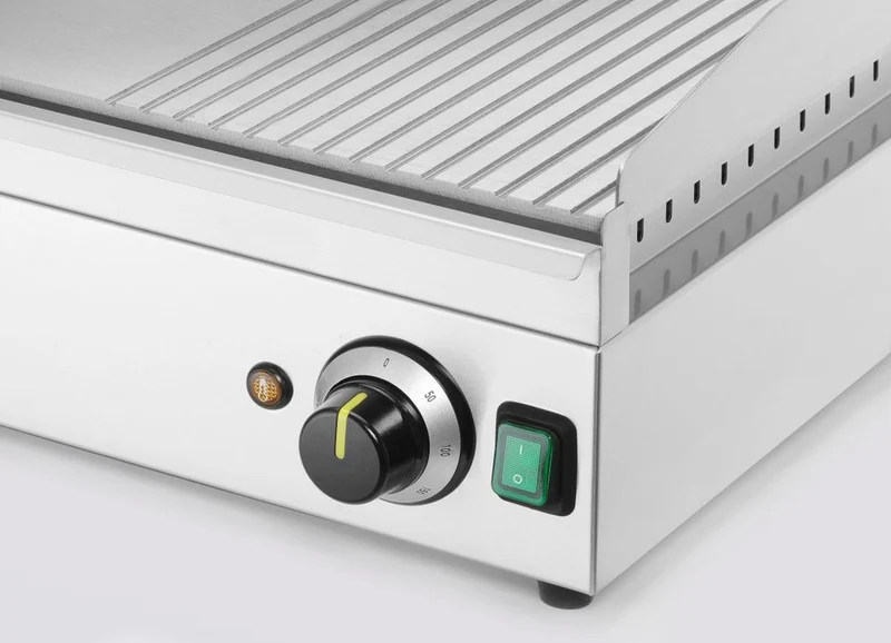 HENDI Grillplatte 1 / 3 gerillt – Kitchen Line – 230 V / 3500 W – 697 × 474 × H 241 mm
