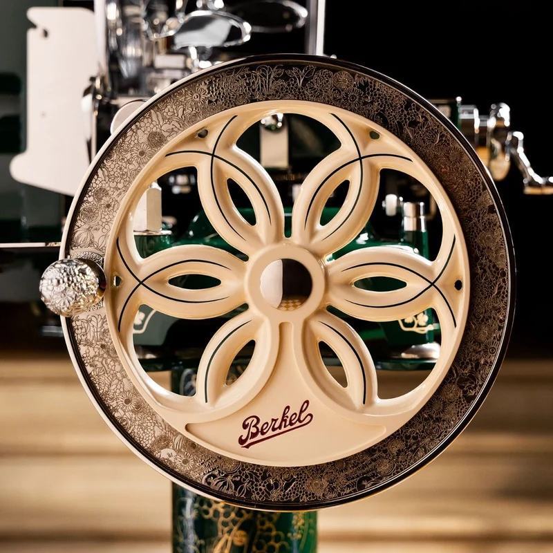 Berkel Aufschnittmaschine Volano B114, Sockel, Säbel Abundantia Sonder-Edition 2025 Limitierte Auflage