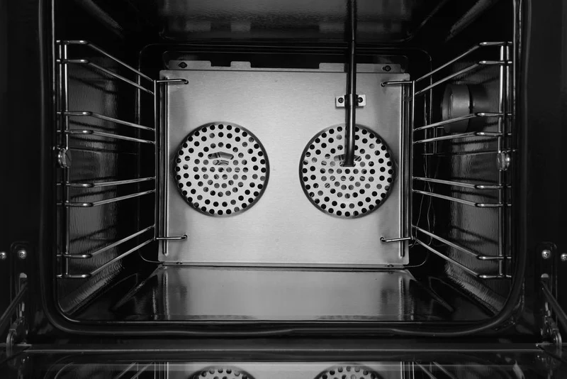 HENDI Heißluftofen mit Beschwadung H90S – 230 V / 2670 W – 595 × 595 × 570 mm