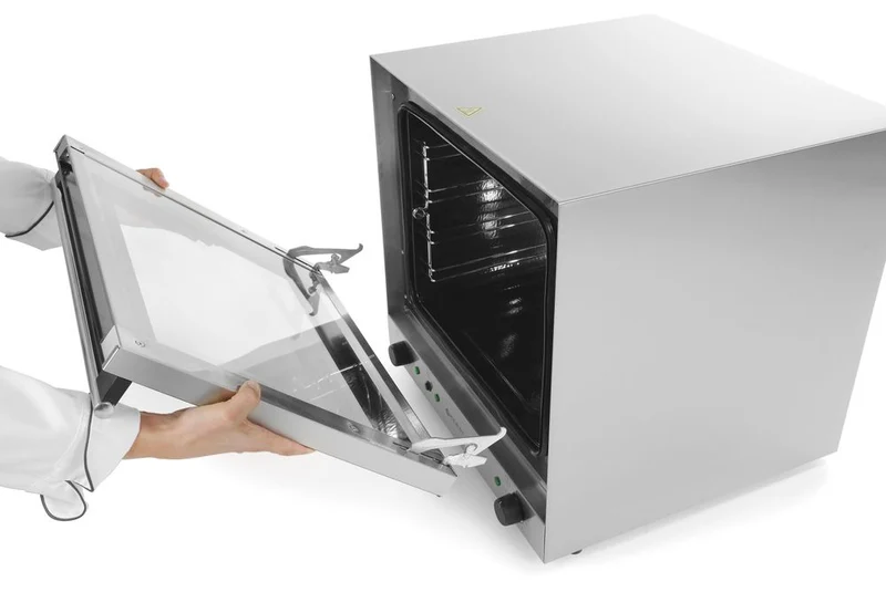 HENDI Heißluftofen mit Beschwadung H90S – 230 V / 2670 W – 595 × 595 × 570 mm