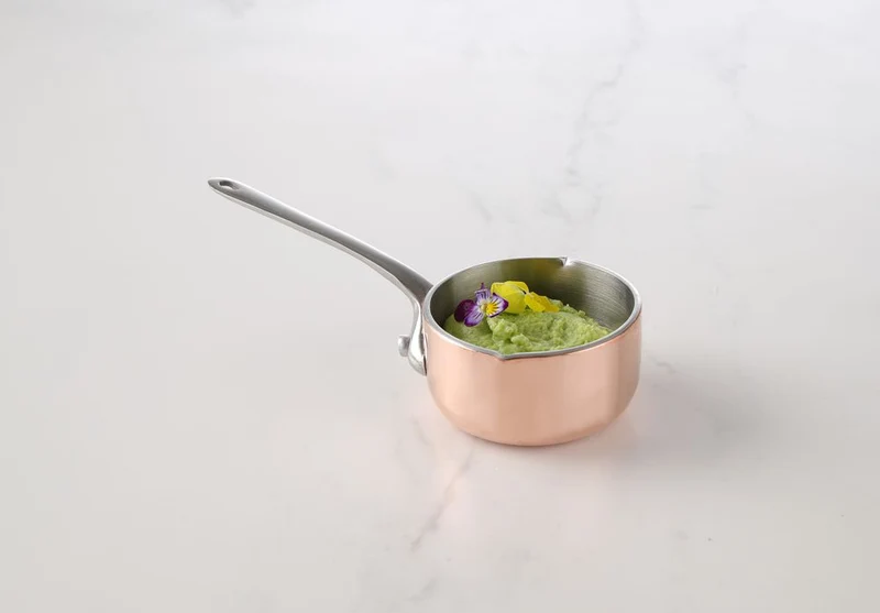 HENDI Miniatur-Kasserolle mit Ausgießer – 0,05 l – Ø 50 × H 30 mm