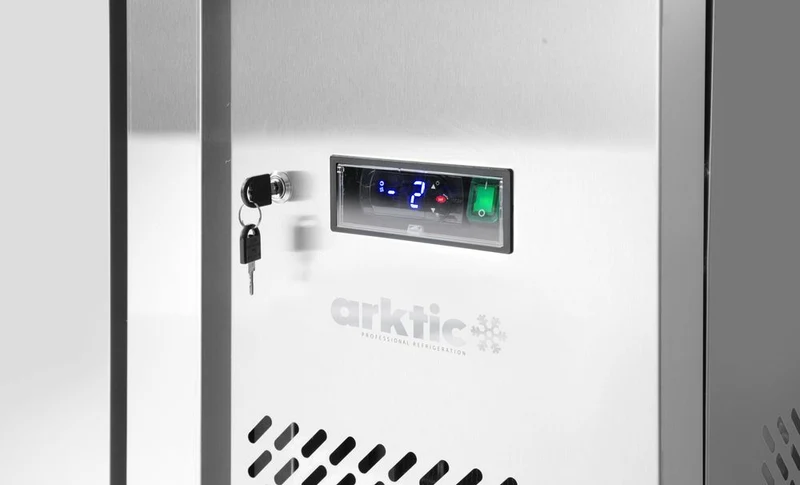 Arktic Kühltisch – zweitürig Profi Line 280 L – Profi Line – 215 l – 230 V / 250 W – 700 × 1350 × 839 mm