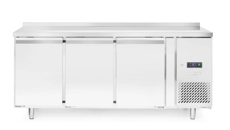 Arktic Kühltheke dreitürig 420 L – Profi Line – 334 l – 230 V / 400 W – 700 × 1795 × 839 mm