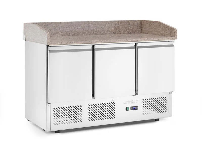 Arktic Pizzatisch – dreitürig mit Aufsatzkühlvitrine 380+40 l – 254 l – 230 V / 400 W – 700 × 1400 × 943 mm