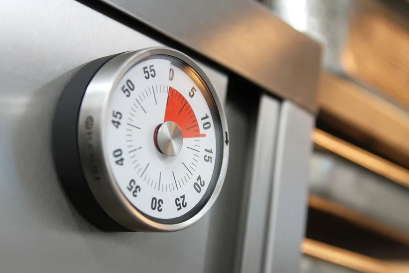 HENDI Analoge Küchenuhr – Ø 80 × H 30 mm