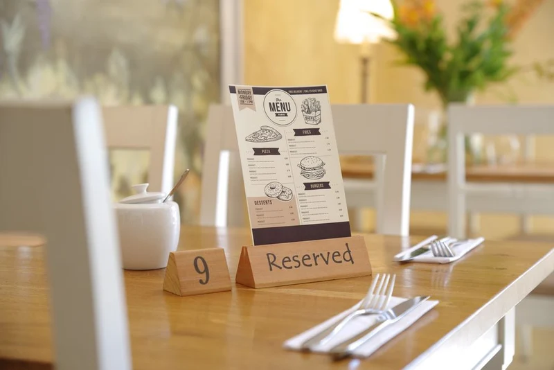 HENDI Tischschild Reserviert – reserved – 152 × 44 × 44 mm