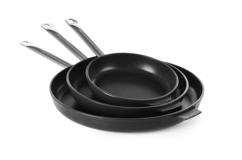 HENDI Bratpfanne Titanium Professional – Titanium professional – Ø 240 × H 55 mm